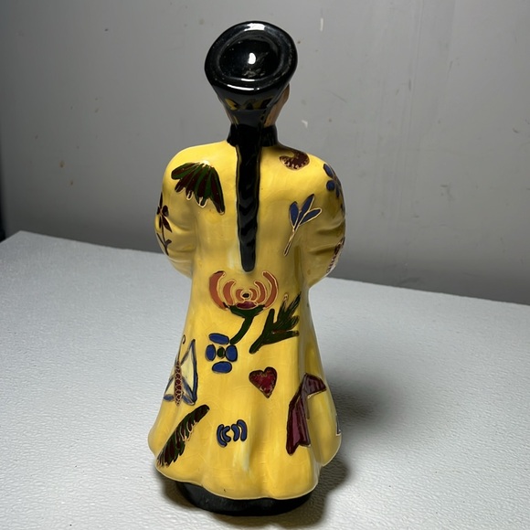 Vintage HandPainted Figurines Gold Trim Set of 2 - Picture 4 of 11